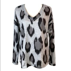 Belinda Gray Leopard Print Drop Shoulder Top Long Sleeves Size Large